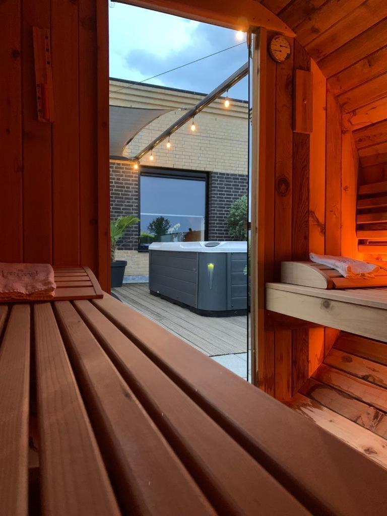 Wellness Dome Penthouse Suite Kerkrade Bagian luar foto