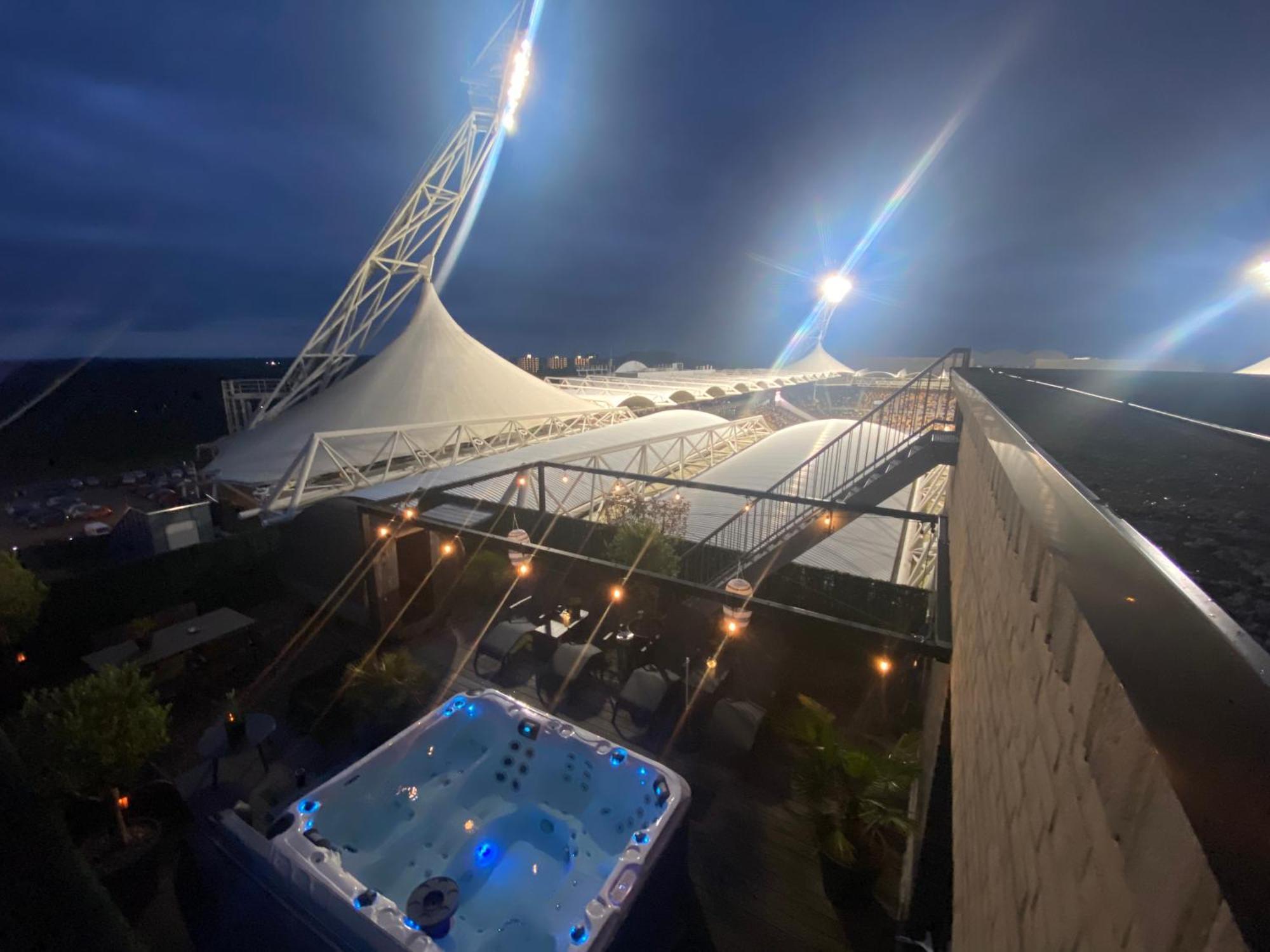 Wellness Dome Penthouse Suite Kerkrade Bagian luar foto